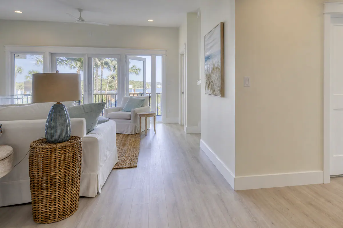 Baseboard Installation in Englewood, FL