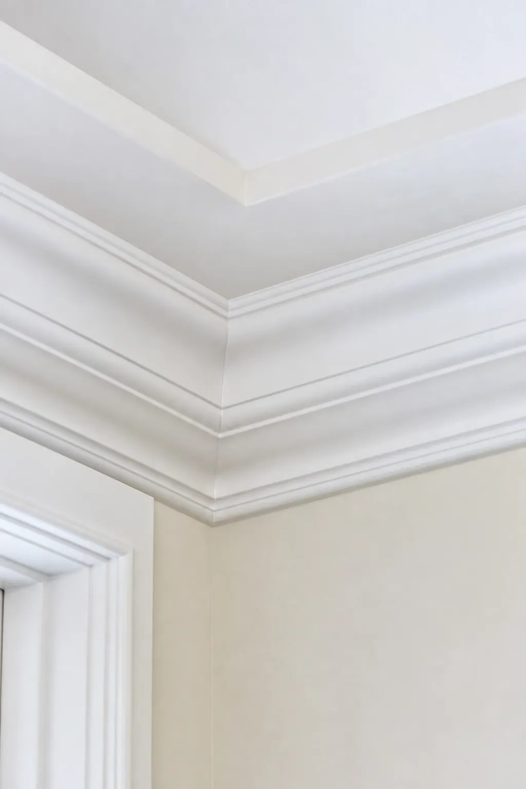 Custom Crown Joint and Layered Ceiling Detail